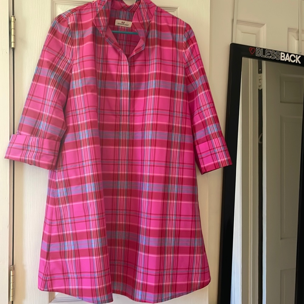 Vineyard Vines M fully lined with pockets